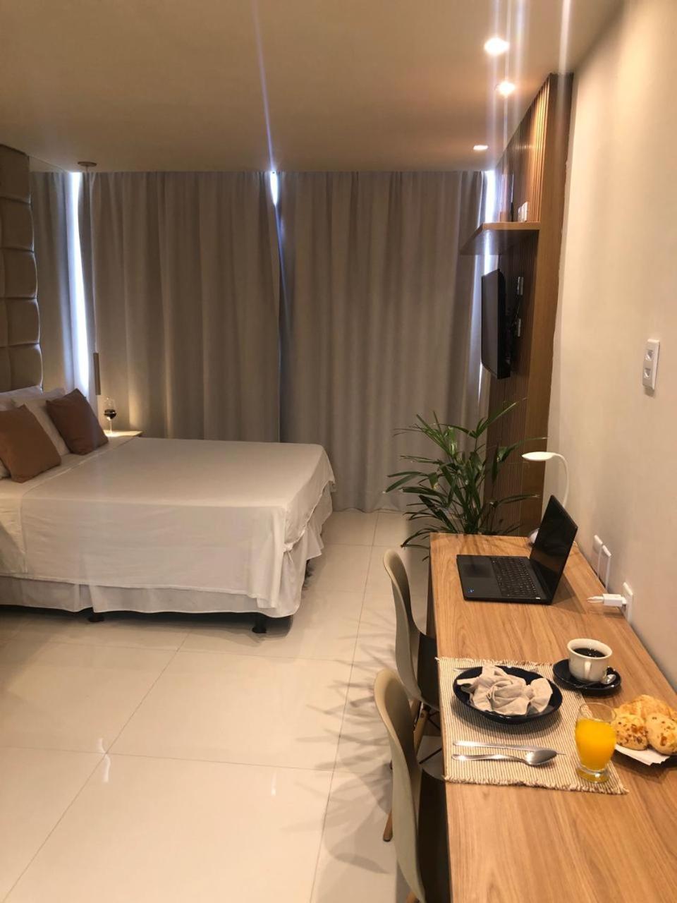Oito Zero Um - Flat Sol Victoria Marina Apartment Салвадор Екстериор снимка