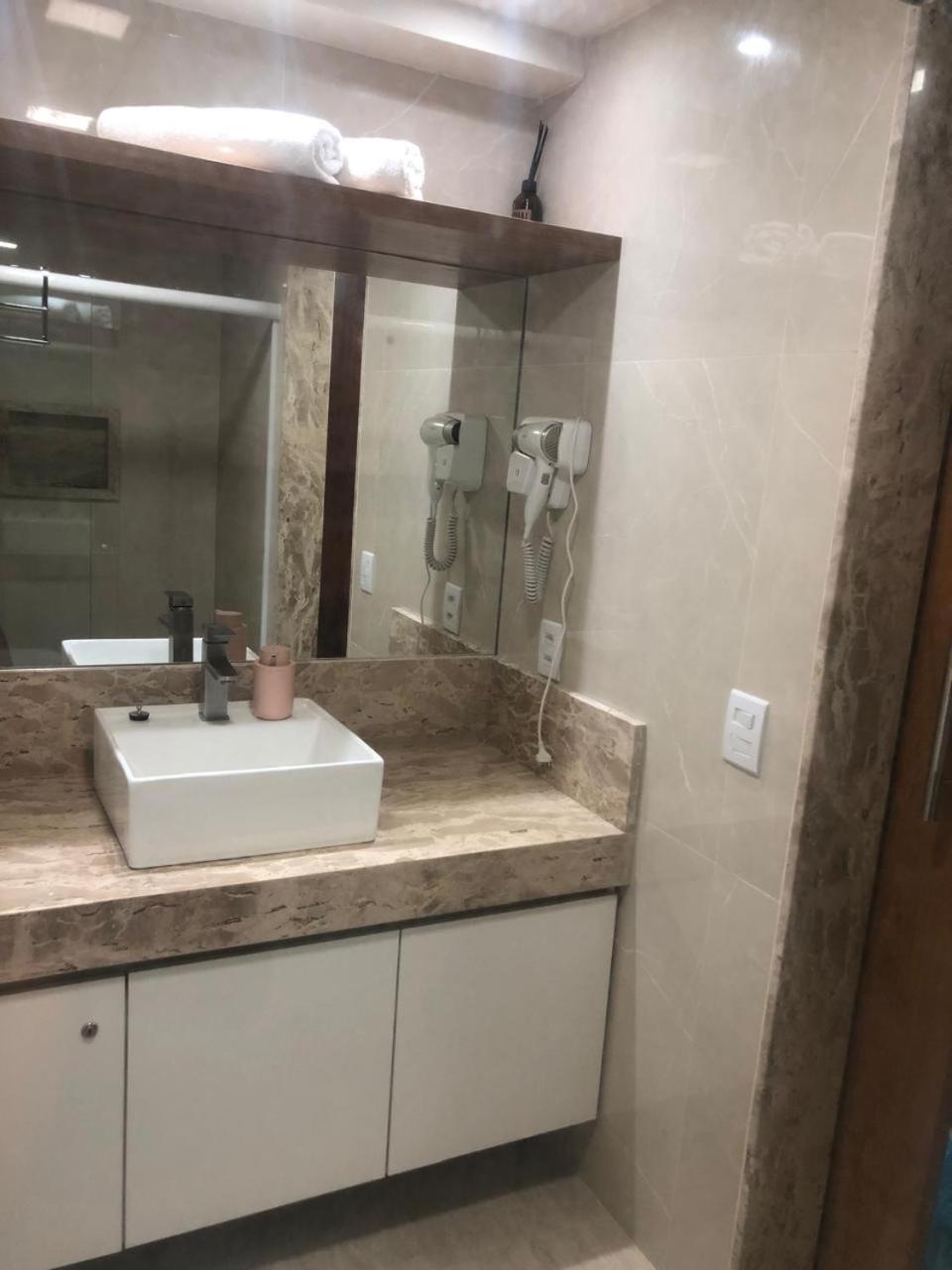 Oito Zero Um - Flat Sol Victoria Marina Apartment Салвадор Екстериор снимка